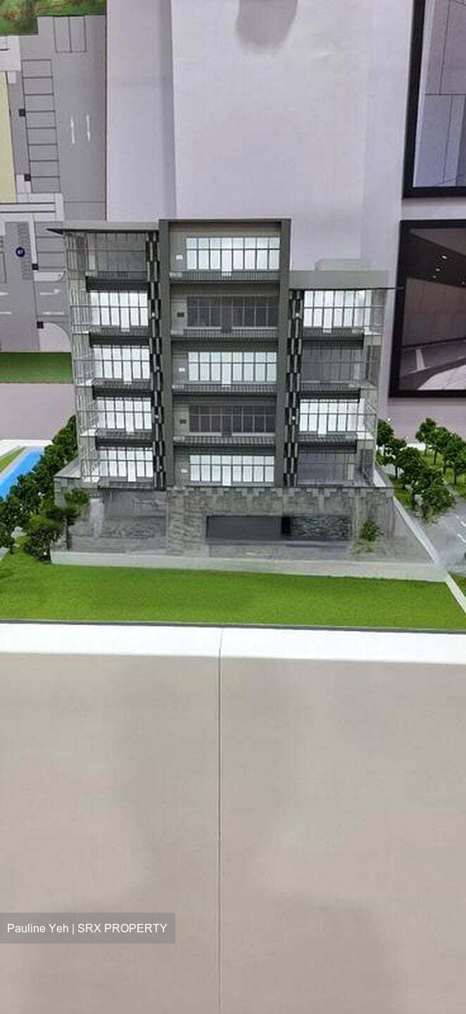 Space 18 (D12), Factory #476316551